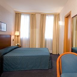 Zimmer Classic Hotel Tulipano Fotos