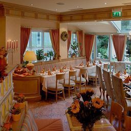 Sala śniadaniowa w restauracji Conrad de Ville München Fotos