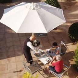 Terrasse Read´s & Vespasian Spa Fotos