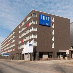 Vista esterna TRYP Fotos