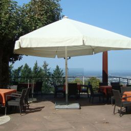 Terrasse Burg Windeck Fotos