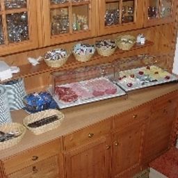 Buffet Prähofer Garni Fotos