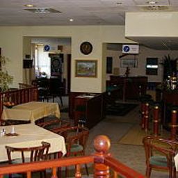Frühstücksraum im Restaurant Goldener Löwe / am Taurastein Landhotel Fotos