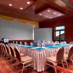 Конференц-зал Batang Ai Longhouse Resort managed by HILTON Fotos