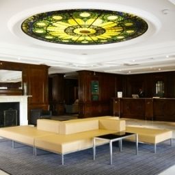 Halle Holiday Inn GUILDFORD Fotos