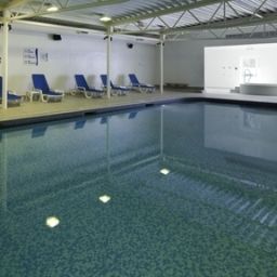 Pool Holiday Inn GUILDFORD Fotos
