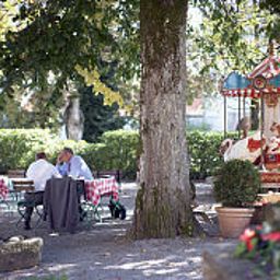 Терраса Schloss Neuburg Fotos