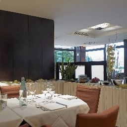 Breakfast room NH Villa Carpegna Fotos