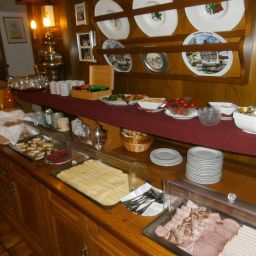 Buffet Kröll Hotel & Gasthof Fotos