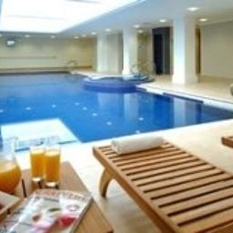 Pool Macdonald Savill Court & Spa Fotos