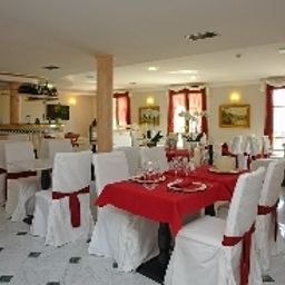 Sala śniadaniowa w restauracji Villa Maria Au Lac Fotos