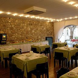 Salle du petit-déjeuner Piroscafo Fotos