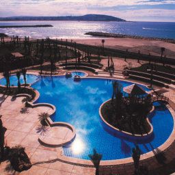 Бассейн Moevenpick Hotel and Casino Malabata Fotos