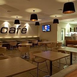 Зал для завтрака Millennium Madejski Fotos