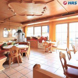 Salle du petit-déjeuner située dans le restaurant Obermüller Flair Hotel Fotos