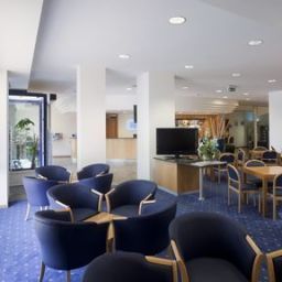 Hala Holiday Inn Express FOLIGNO Fotos