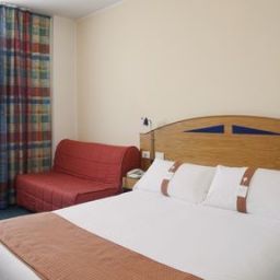 Zimmer Holiday Inn Express FOLIGNO Fotos
