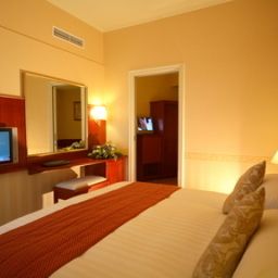 Camera Holiday Inn RIMINI Fotos