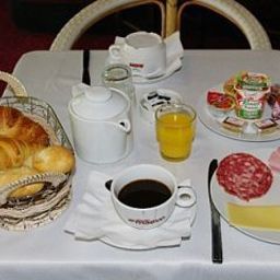 Salle du petit-déjeuner De La Gare Troyes centre Fotos