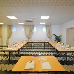 Salle de séminaires KYRIAD PARIS SUD  Arcueil Cachan Fotos