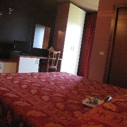 Room Monte Rosa Fotos