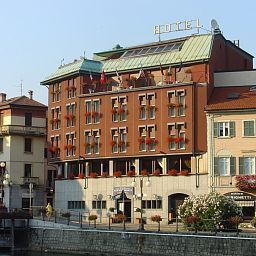 Vue extérieure Croce Bianca Fotos
