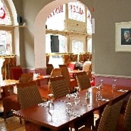 Salle du petit-déjeuner située dans le restaurant Harding Fotos