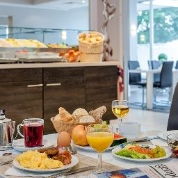 Buffet Mercure Hotel Berlin am Alexanderplatz Fotos