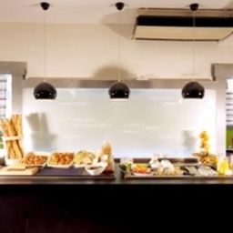 Buffet Kyriad Lyon Est Bron Eurexpo Le Cottage Fotos