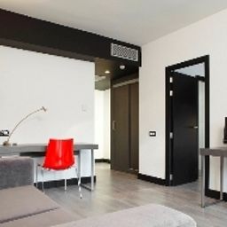 Suite Confortel Romareda Fotos