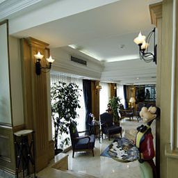 Hall Cartoon Fotos