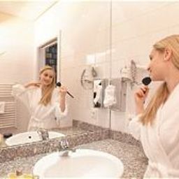 Badezimmer Starlight Suite Hotel Wien Heumarkt Fotos