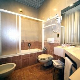 Salle de bains Mokinba Hotels Montebianco Fotos
