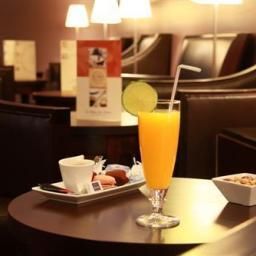 Bar Golden Tulip Paris CDG Airport Villepinte Hotel Fotos