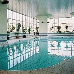 Piscina CEU Residence Fotos