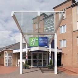 Vista exterior Holiday Inn Express CARDIFF BAY Fotos