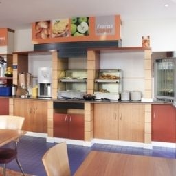 Restaurante Holiday Inn Express CARDIFF BAY Fotos