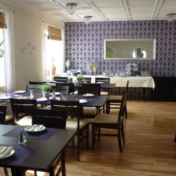 Sala de desayuno en el restaurante Hallbergerhof Hotel & Hostel Fotos