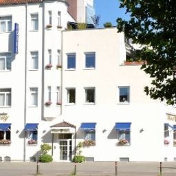 Außenansicht Savoy Fotos
