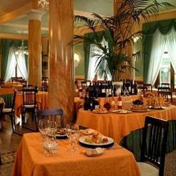 Sala colazione nel ristorante Ercolini & Savi Fotos