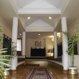 Hall Leopardi Fotos