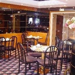 Sala colazione nel ristorante ibis Styles Paris Porte D'orleans Fotos