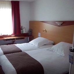 Room Kyriad Cannes La Bocca Mandelieu Fotos