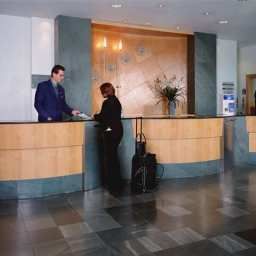 Холл Hilton London Islington hotel Fotos
