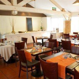 Restaurante KYRIAD MARSEILLE EST  Gémenos Fotos