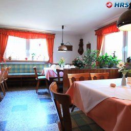 Salle du petit-déjeuner située dans le restaurant Gasthof Roth Zur Linde Fotos