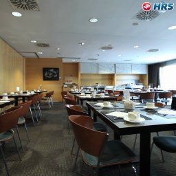 Salle du petit-déjeuner située dans le restaurant Eurohotel Diagonal Port Fotos