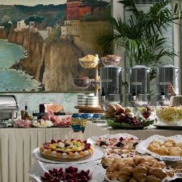 Буфет De La Ville Grand Hotel Fotos