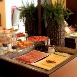 Buffet Das Reinisch Bed&Breakfast Airport Fotos