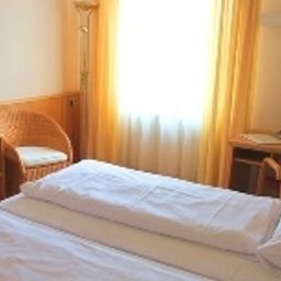 Habitación Das Reinisch Bed&Breakfast Airport Fotos